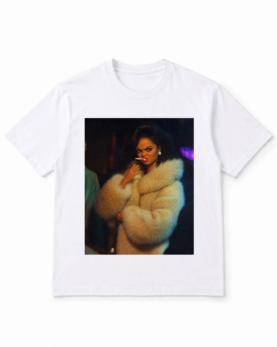 Meme-Puppen-T-Shirt mit wildem Glamour-Attitüden-Porträt – 100 % Baumwolle